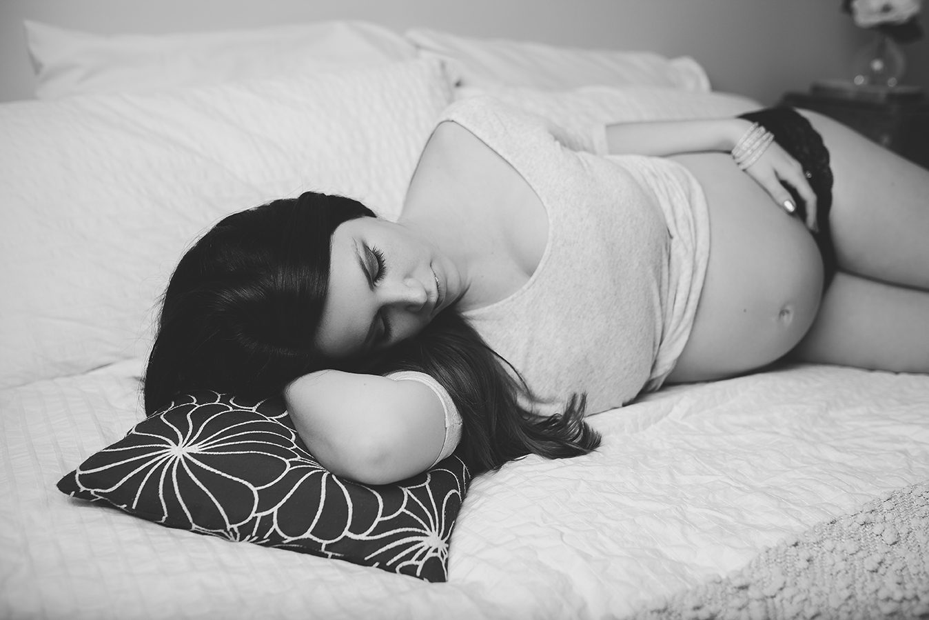 edmonton maternity boudoir session black and white