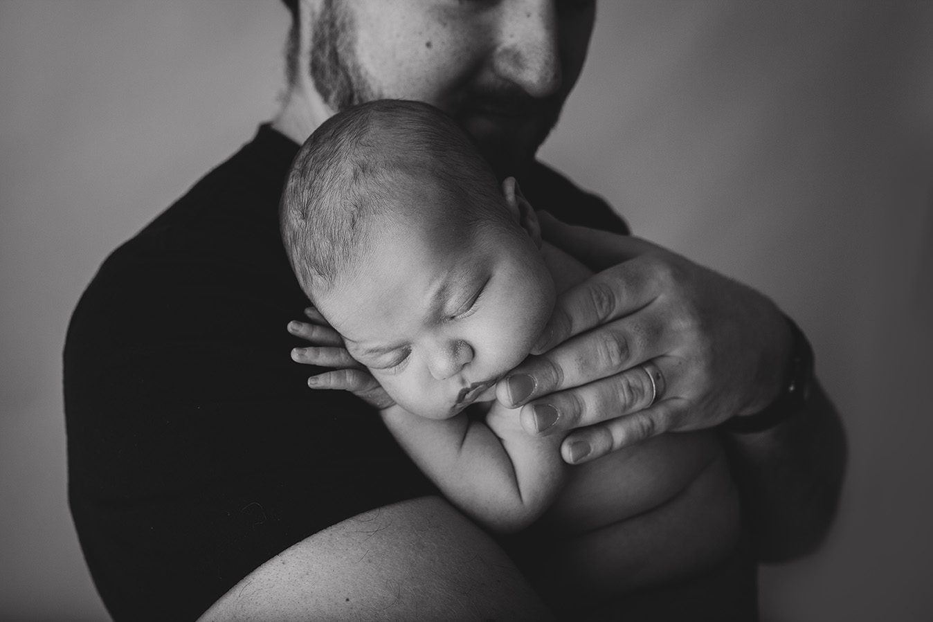 Edmonton newborn photographer - posed with daddy