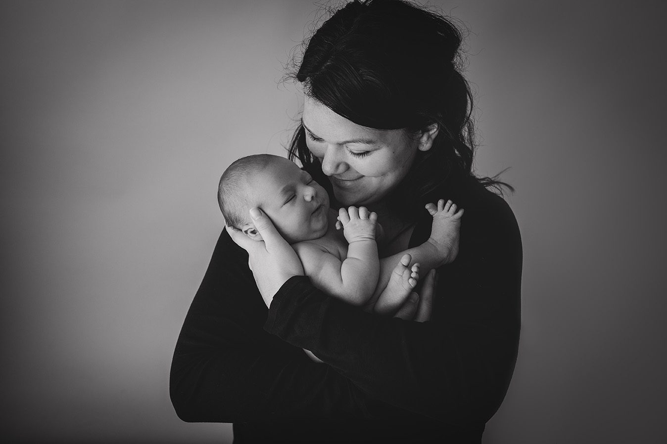 Edmonton newborn photographer - posed with mommy