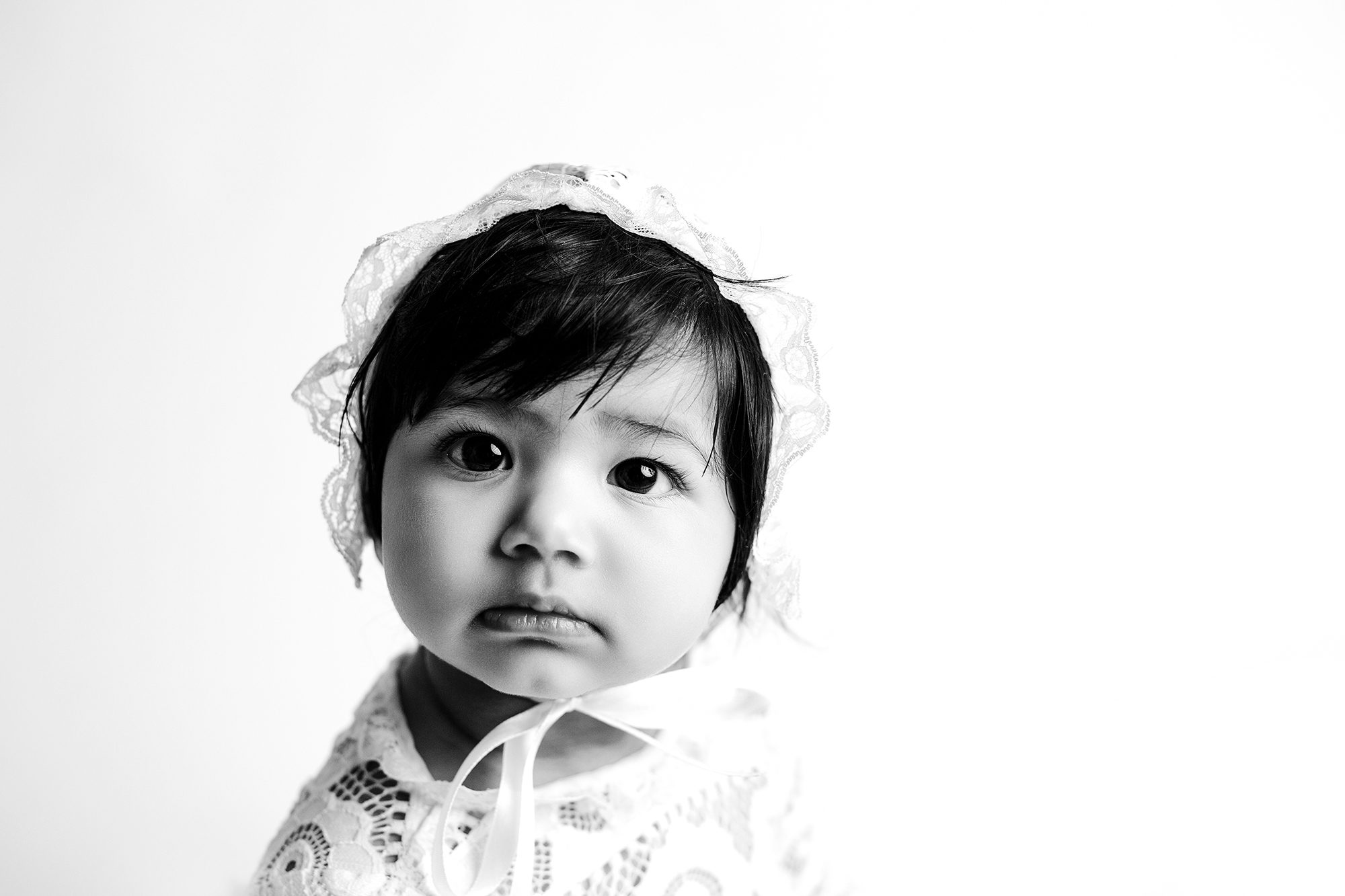 baby portraits, black and white newborn photographer, black and white baby pictures, edmonton baby pictures