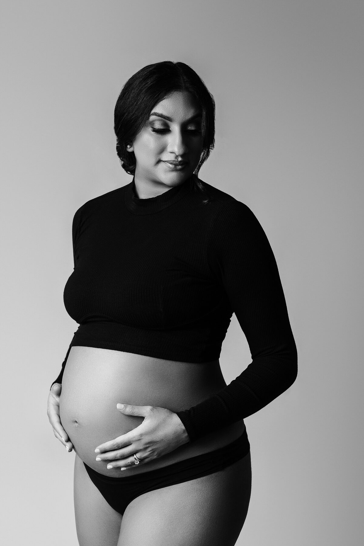 Edmonton Maternity Photographer, Edmonton Newborn Photographer, Newborn photography edmonton, Maternity photographer edmonton, Maternity photographer, High Fashion Maternity Photography