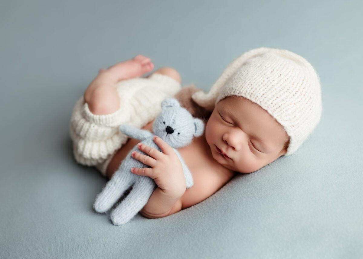 Edmonton and Area newborn and maternity photographer