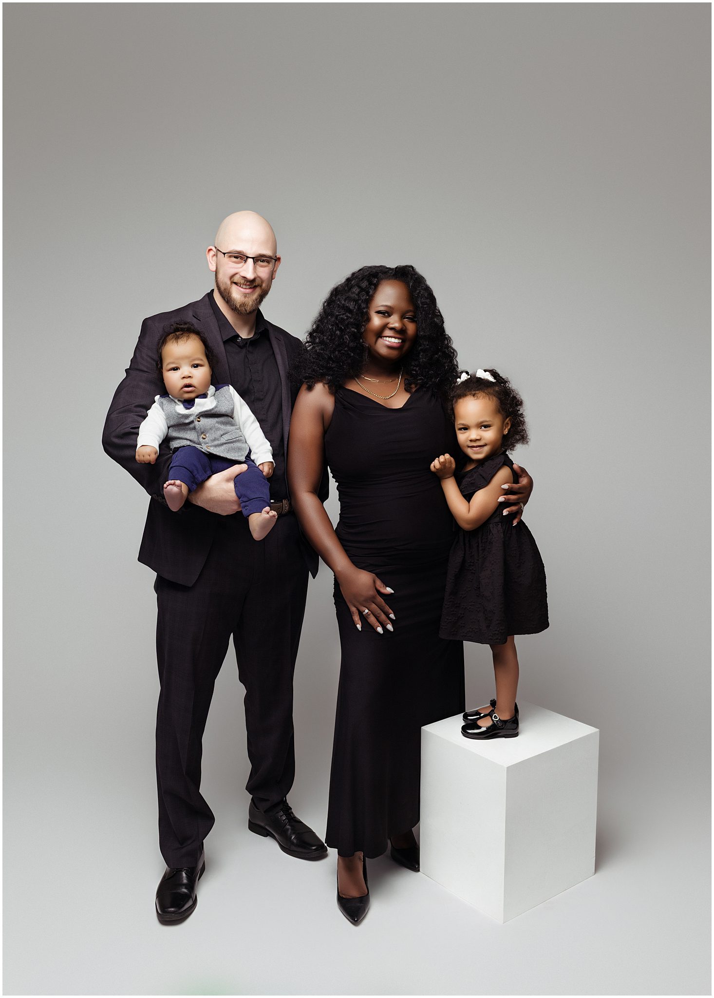 EDMONTON LUXURY FAMILY AND BABY PHOTOGRAPHY